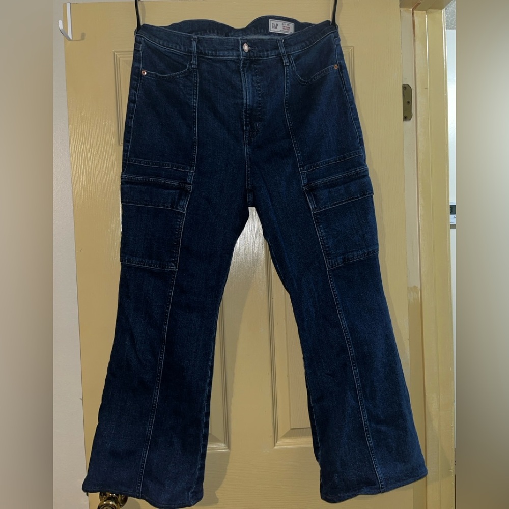 GAP 70s Flare High Rise Cargo Jeans - Picture 2 of 6